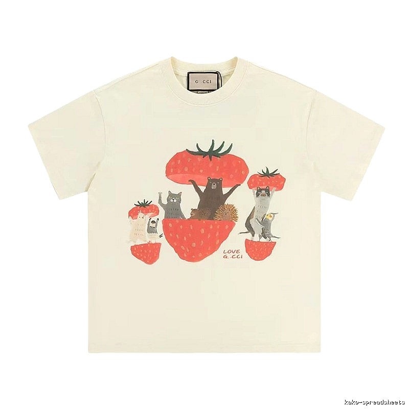 Gucci Strawberry & Animal Childlike Playful Off-white T-shirt