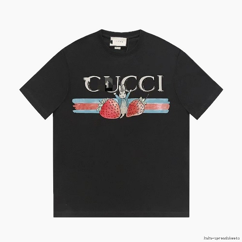 Gucci Strawberry Rabbit Print Collection Casual Style Black T-Shirt