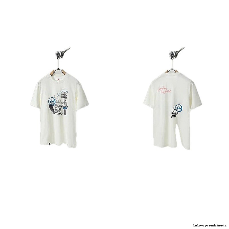 Travis Scott x Jordan Co-branded Graffiti-style Off-white T-shirt